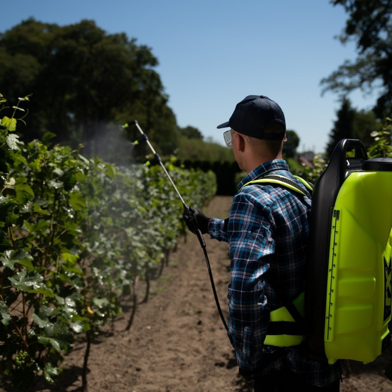 Pulvérisateur avec réservoir 12 L.