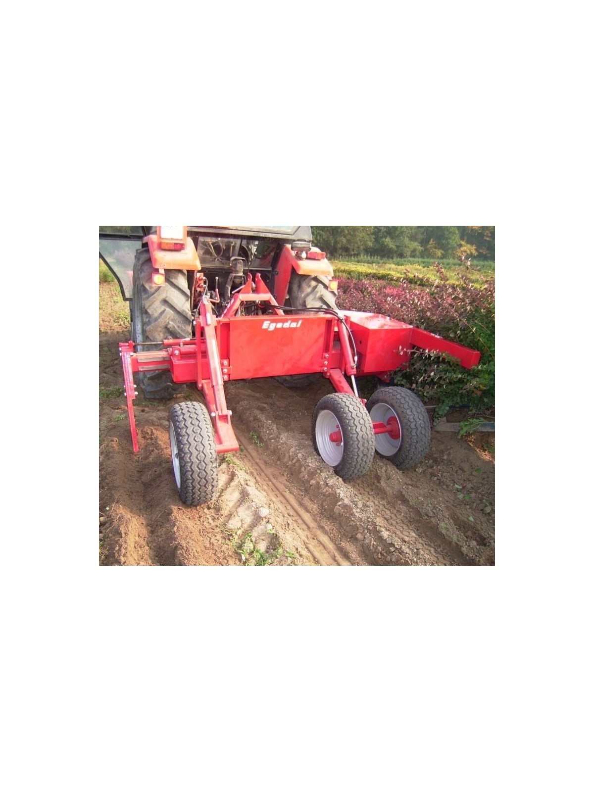 arracheuse Wibro en pepiniere