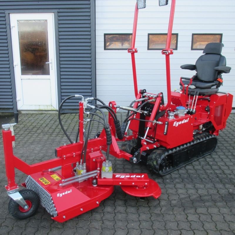 chenillard et girobroyeur central et satellites