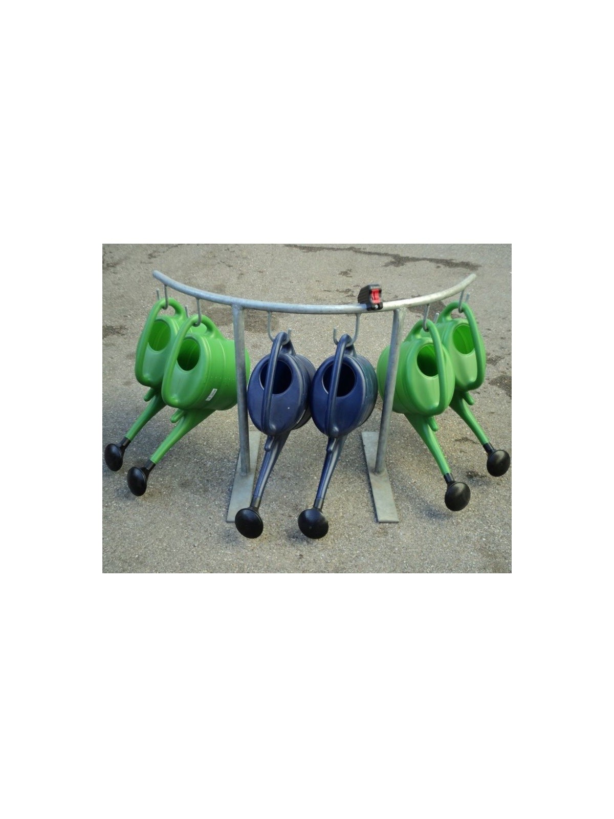 support arrosoirs demi-cercle